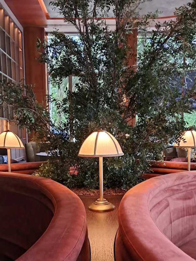 lampara sobremesa elegante y clásica estilo vintage