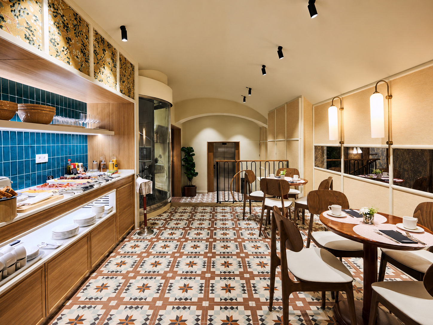 Zona de desayunos de hotel con apliques verticales, mesas de madera y suelo hidráulico